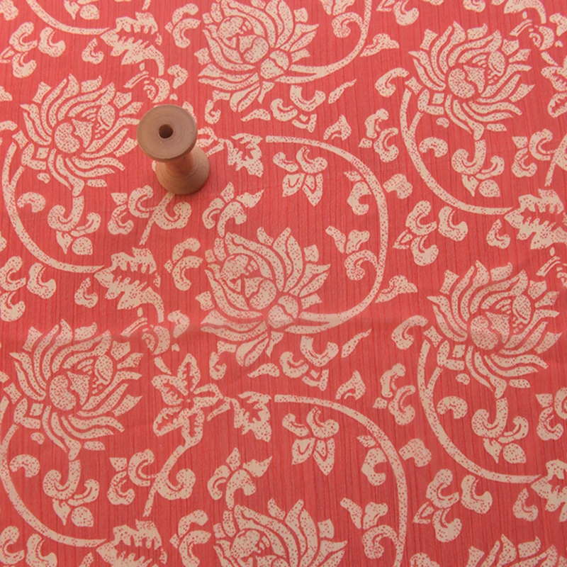 

Высококачественная тонкая плиссированная шифоновая ткань, темно-красный Лотос, лоскутный шарф, блузка, платье, топ, материал одежды