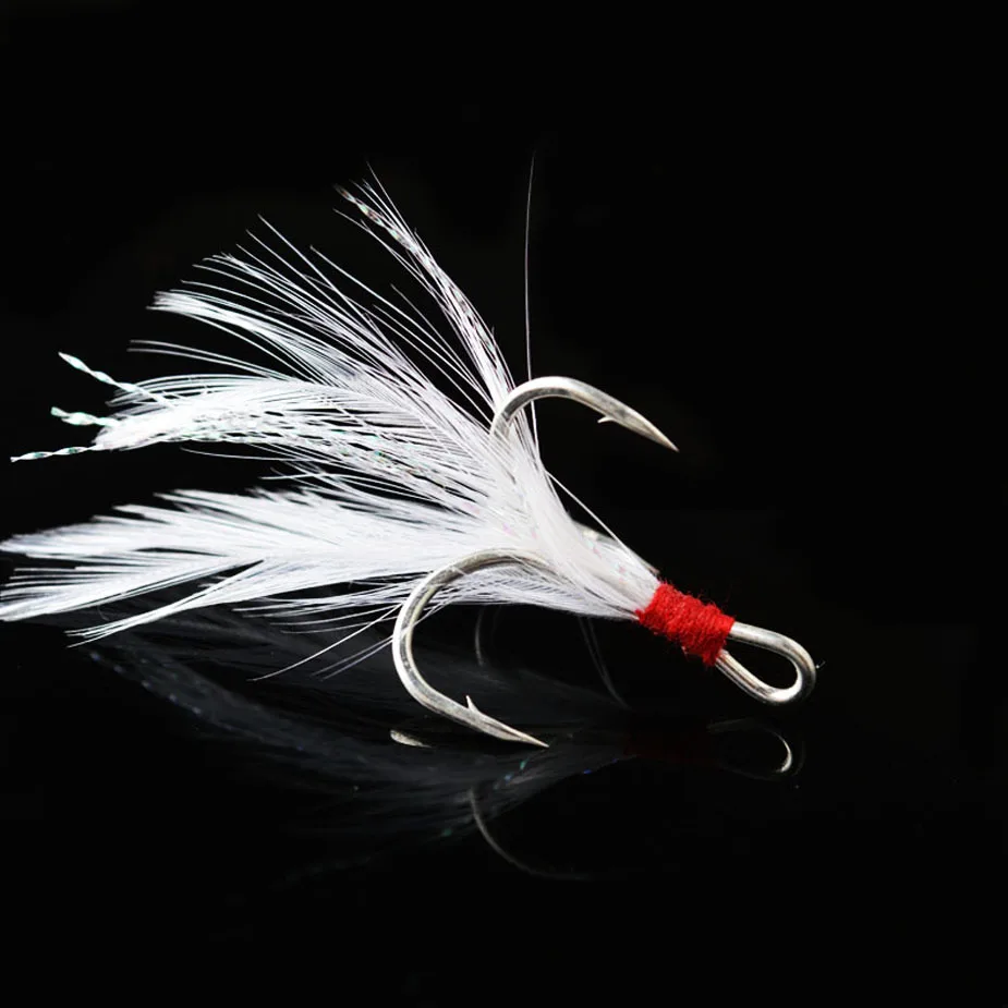 TOMA 10 шт. тройные Крючки с перьями рыболовные крючки из высокоуглеродистой стали