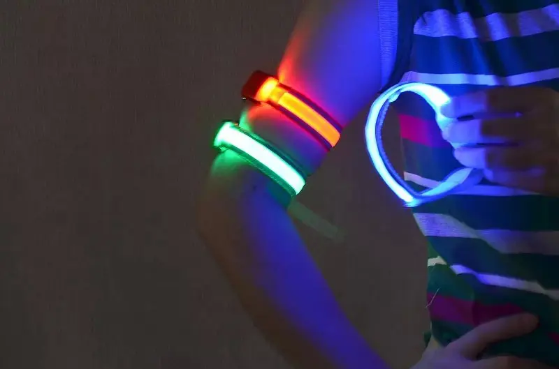 

Light Band Reflective LED Light Arm Armband Strap Safety Belt for Night Running Cycling Running Led Light Dropshipping