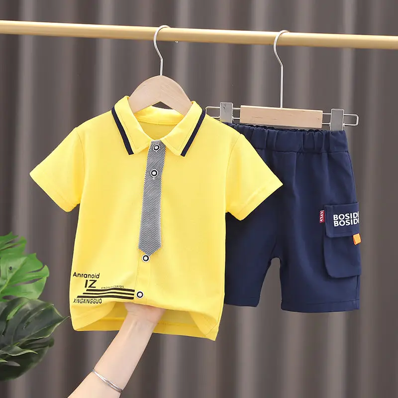 

Новое поступление, одежда для маленьких мальчиков, одежда для джентльменов, футболка с коротким рукавом и галстуком, шорты, 2 шт./компл., кост...