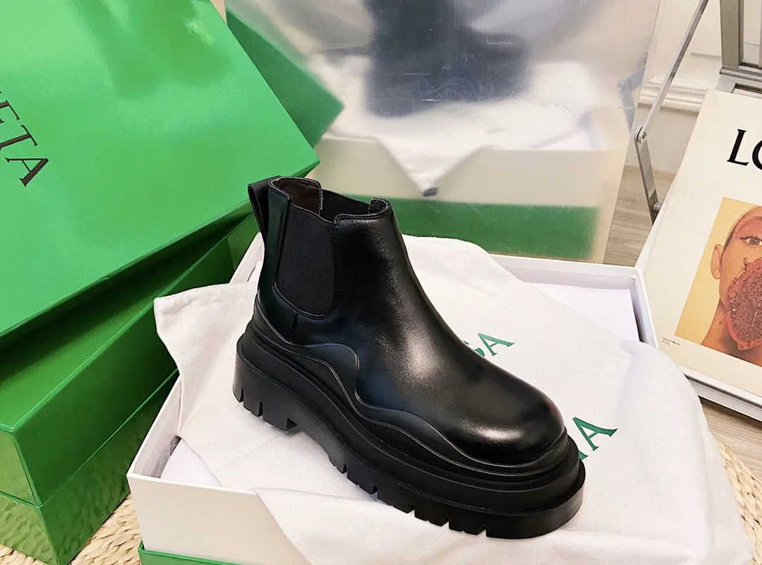 

New women's leather ankle boots luxury brand thick-soled women's shoes famous brand ladies flat shoes white ankle boots