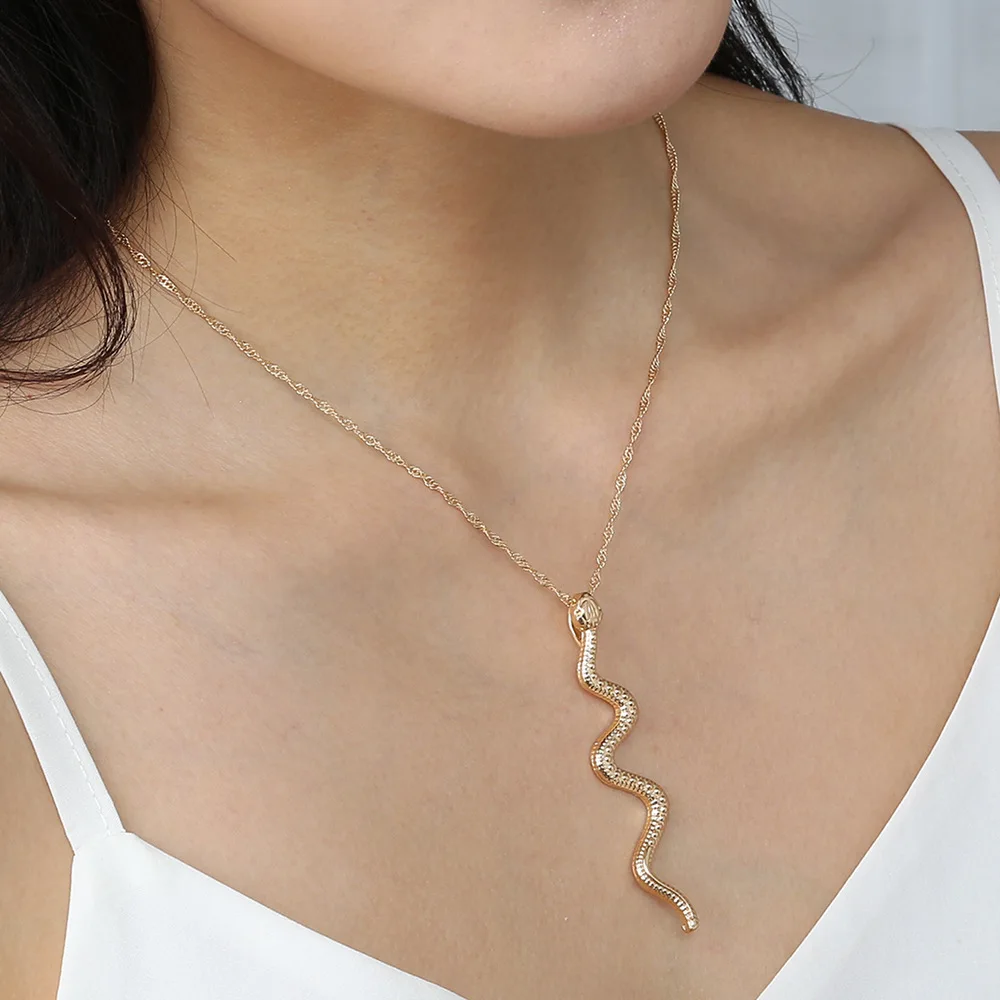 

Snake Necklace For Women Luxury Long Animal Pendant Necklace Minimalist Trendy Punk Chain Female Birthday Party Jewelry Gift