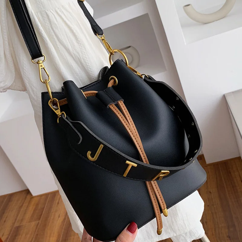 

Simple Bucket Crossbody Bags for Women Pu Leather Large Capacity Lady Travel Purses and Handbags Female Shoulder Messenger Bag