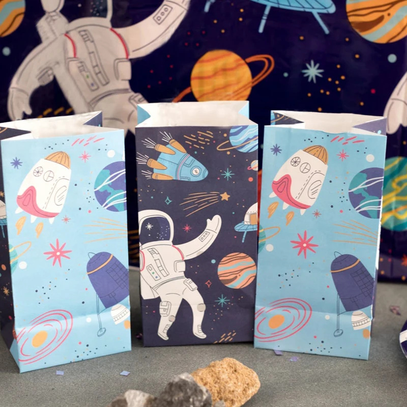 

Тематическая Подарочная коробка астронавтов для вечерние, котелок, Подарочная коробка для конфет, кружка, коробка для торта, фотоаксессуар...