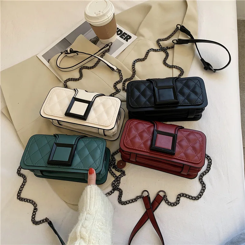 

Autumn and winter small bag women 2020 new embroidery thread shoulder bag Korean version of the wild fashion chain messenger bag