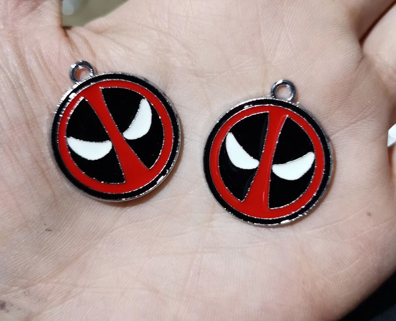 10 шт. фильма Дэдпул Рубашки с героями мультфильмов ожерелье подвеской в