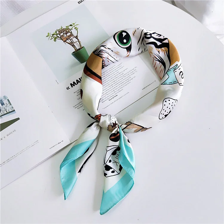 70*70 см модные платок комплект одежды с персонажами из мультфильмов шарф для