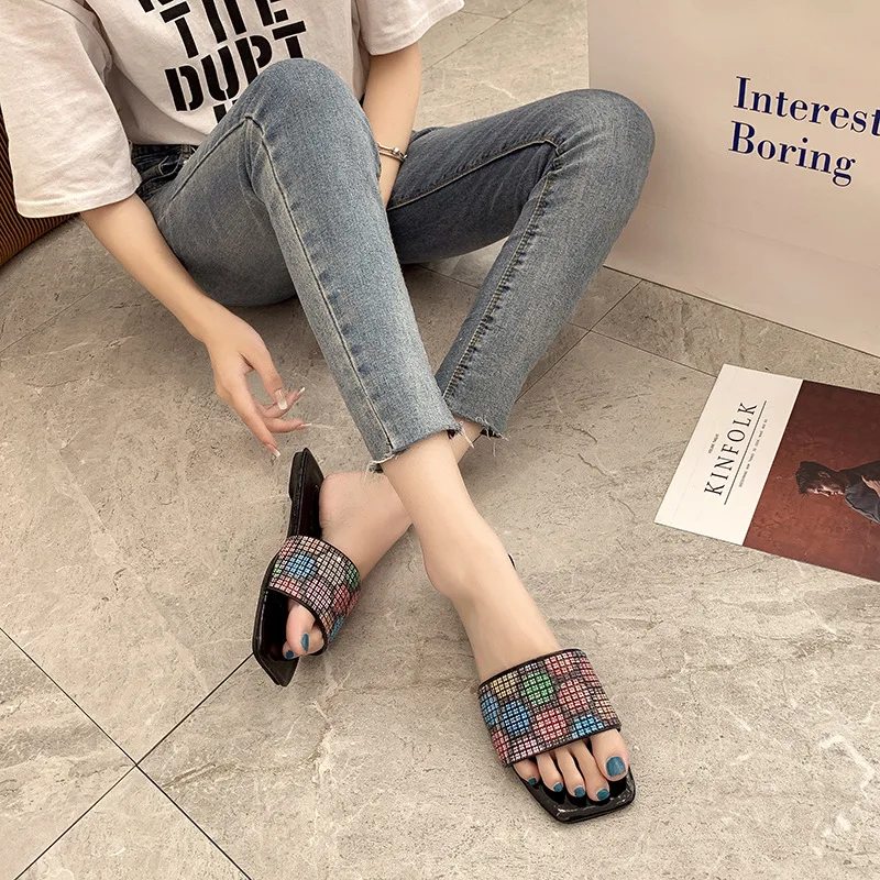 

2021 new color diamond flat shoes slippers women's large one line slippers sandals fashion everyday slippers