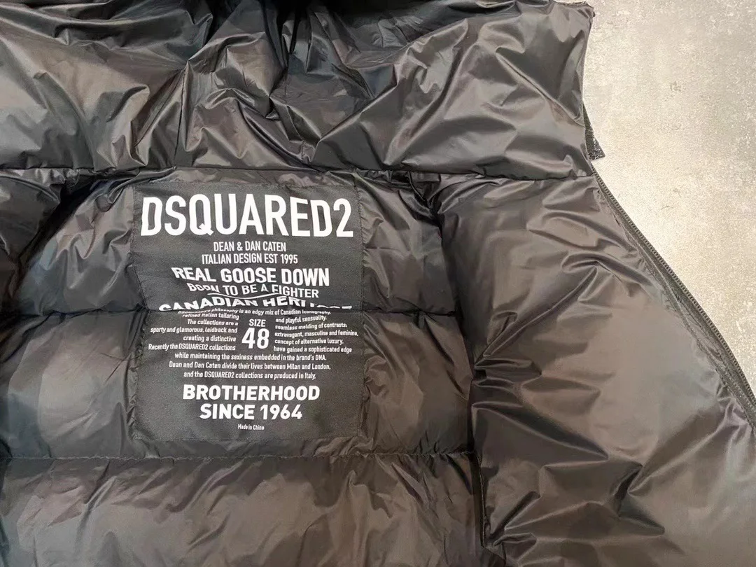 Мужской пуховик с капюшоном DSQUARED2 черная Водонепроницаемая Повседневная куртка