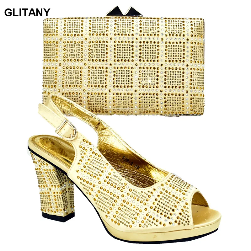 

Модные свадебные итальянские туфли и сумки в африканском стиле, декоративные летние туфли на высоком каблуке для женщин, очень высокие туфли с ремешком с пряжкой (8 см вверх)