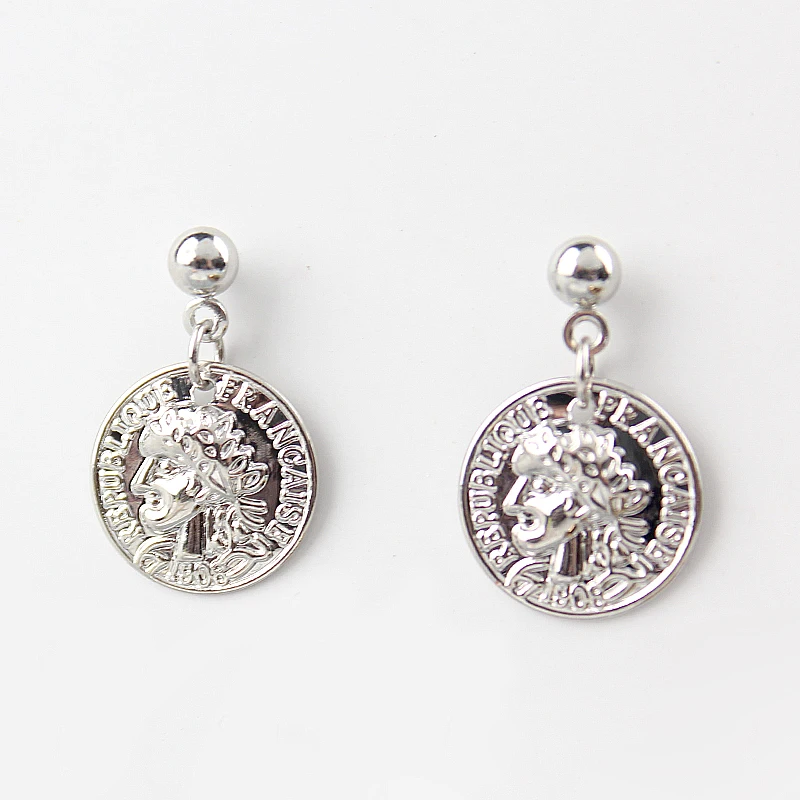 EM123 Korean Version Fashion Female Earrings Retro Coins Queen's Head Simple Temperament Round Drop Earring Jewelry Wholesale |