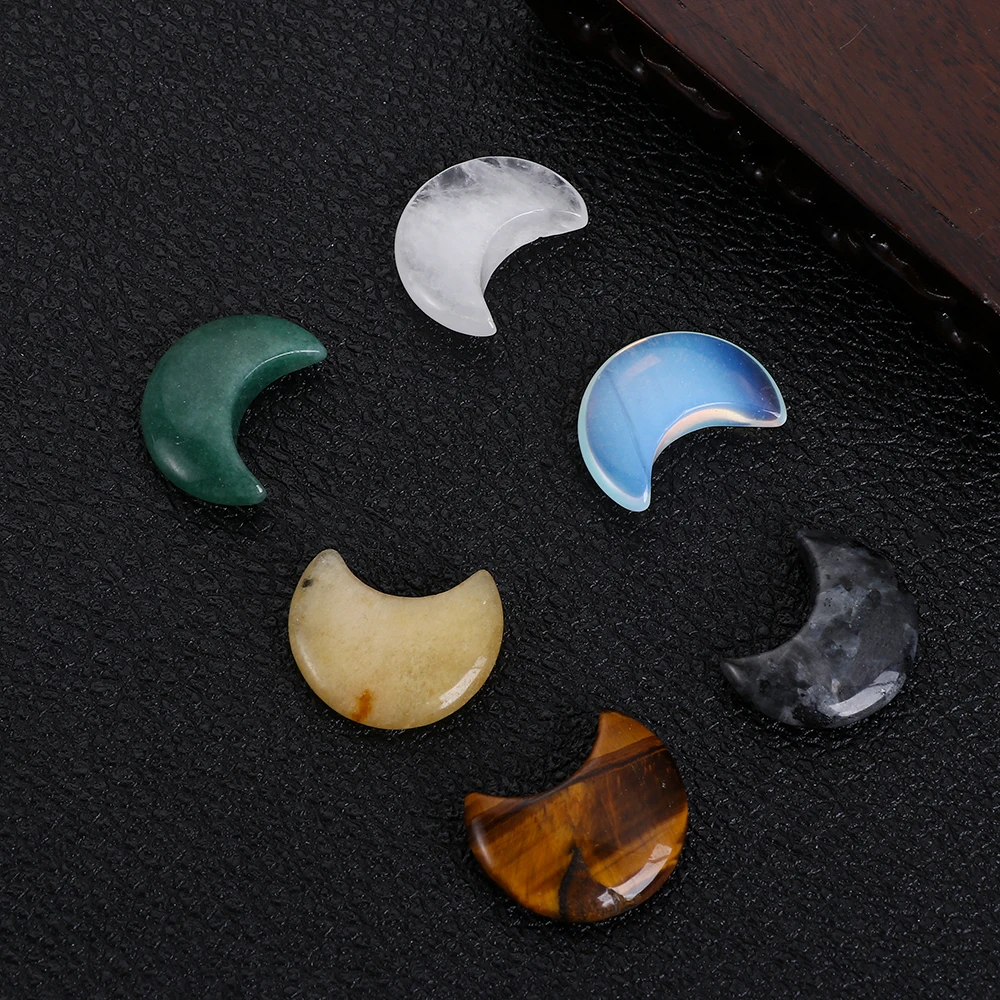 

Mini Moon Shaped Natural Crystal Stone Colorfull Mascot Meditation Healing Stone For Collection Home Room Fish Tank Decor