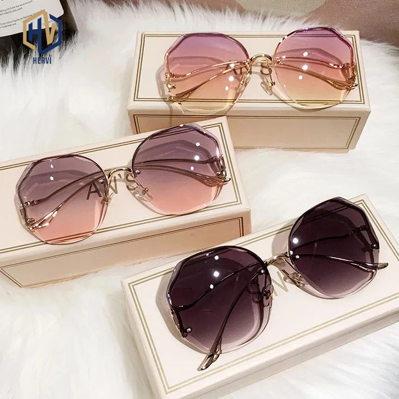 

2021 Fashion Tea Gradient Sunglasses Women Ocean Water Cut Trimmed Lens Metal Curved Temples Sun Glasses Female UV400