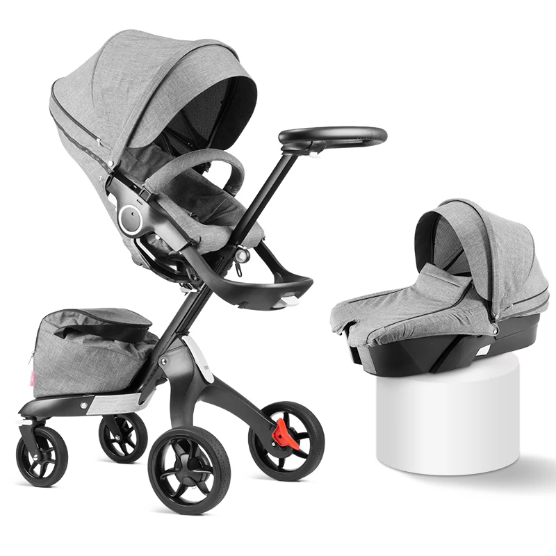 Роскошная коляска с высоким ландшафтом может сидеть наклонный светильник