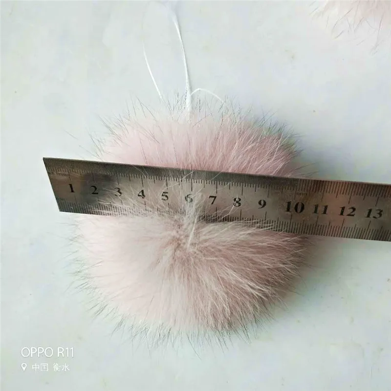 Оптовая продажа 5 штук в партии из натурального меха помпонами натуральный