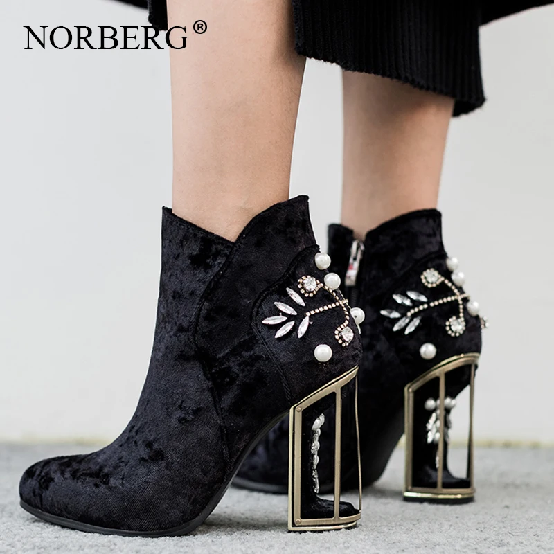 Женские ботильоны из натуральной замши на резиновой подошве для верховой езды