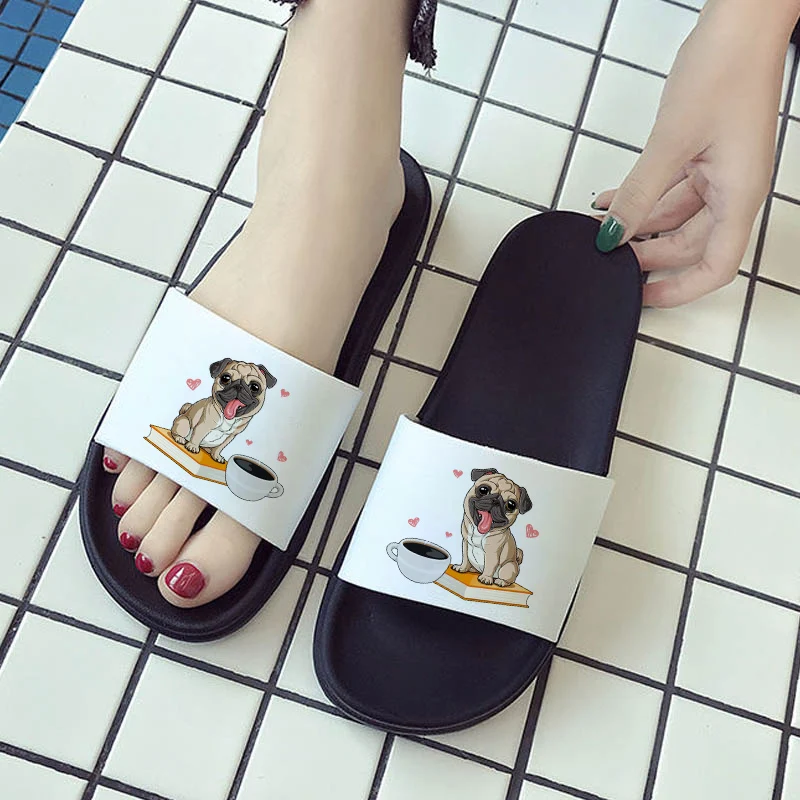 

Pugs Cute Dog Print Fun Pattern Slippers Summer Beach Fashion Open Toe Slippers Printed Women's Non-slip Slides 2021