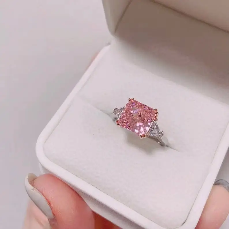 

Ring Female Fashion Simple Sweet Square Pink Zircon Triangle White Zircon Female Ring Temperament Girl Jewelry Gift Hot Sale