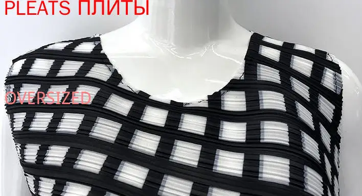 

Miyake Pleated Plaid Suit Summer New Casual Loose Loose Slim Sleeveless Top Wide Leg Pants Two-piece Suit Pleats Trousers Set