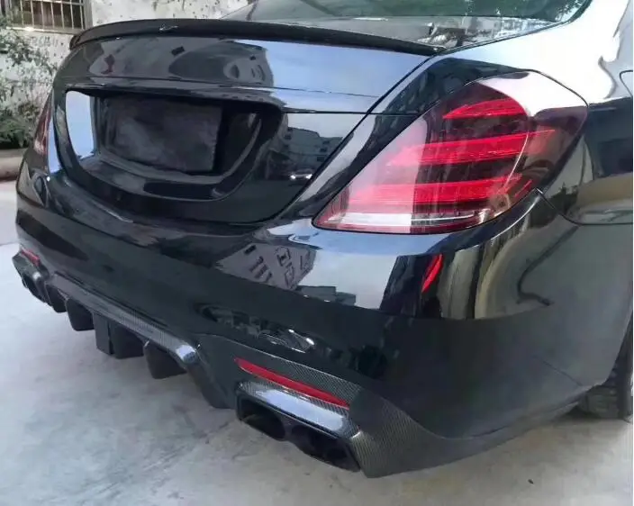 

Carbon Fiber Car Rear Bumper Lip Splitter Diffuser With Exhaust Tips For Mercedes-Benz W222 S-Class S320 S63 S65 AMG 2018-2021