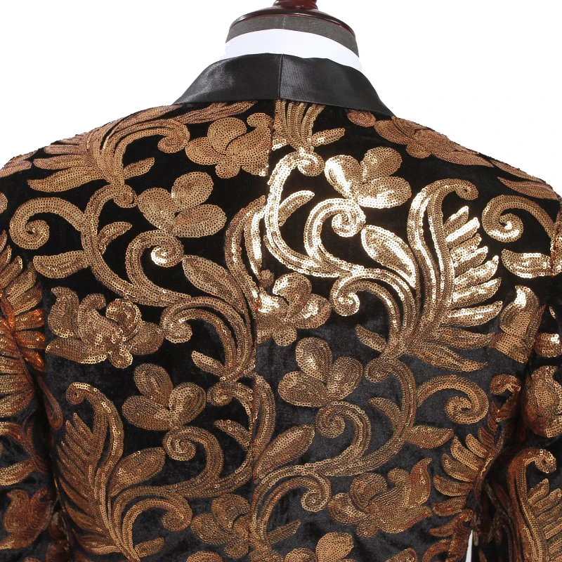 Мужской блейзер с лацканами черный бархатный золотыми цветами и блестками