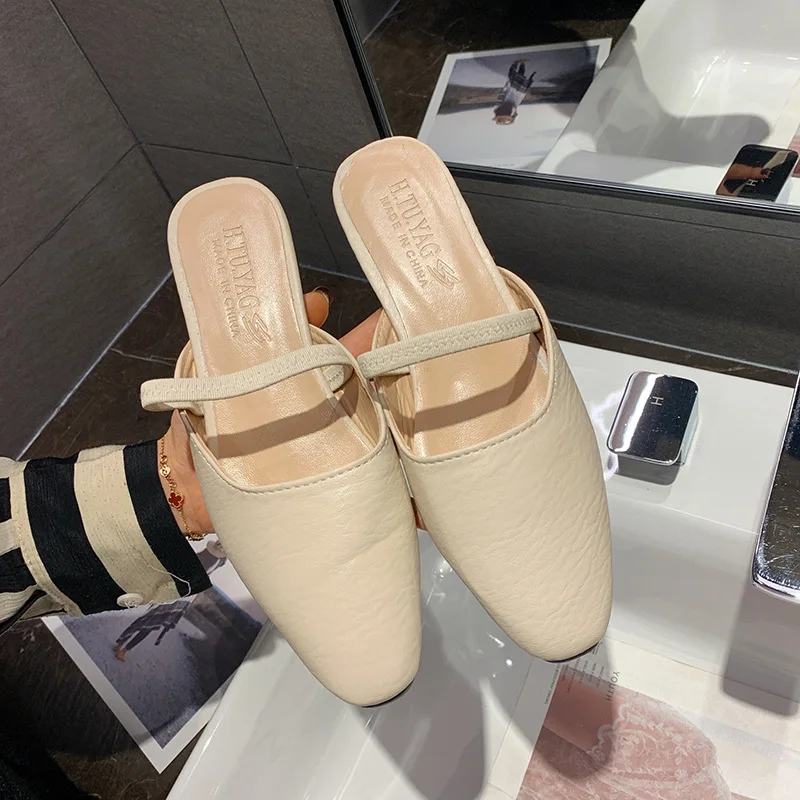 Новинка 2020 года Модные шлепанцы Женская обувь Женские мюли с острым носком