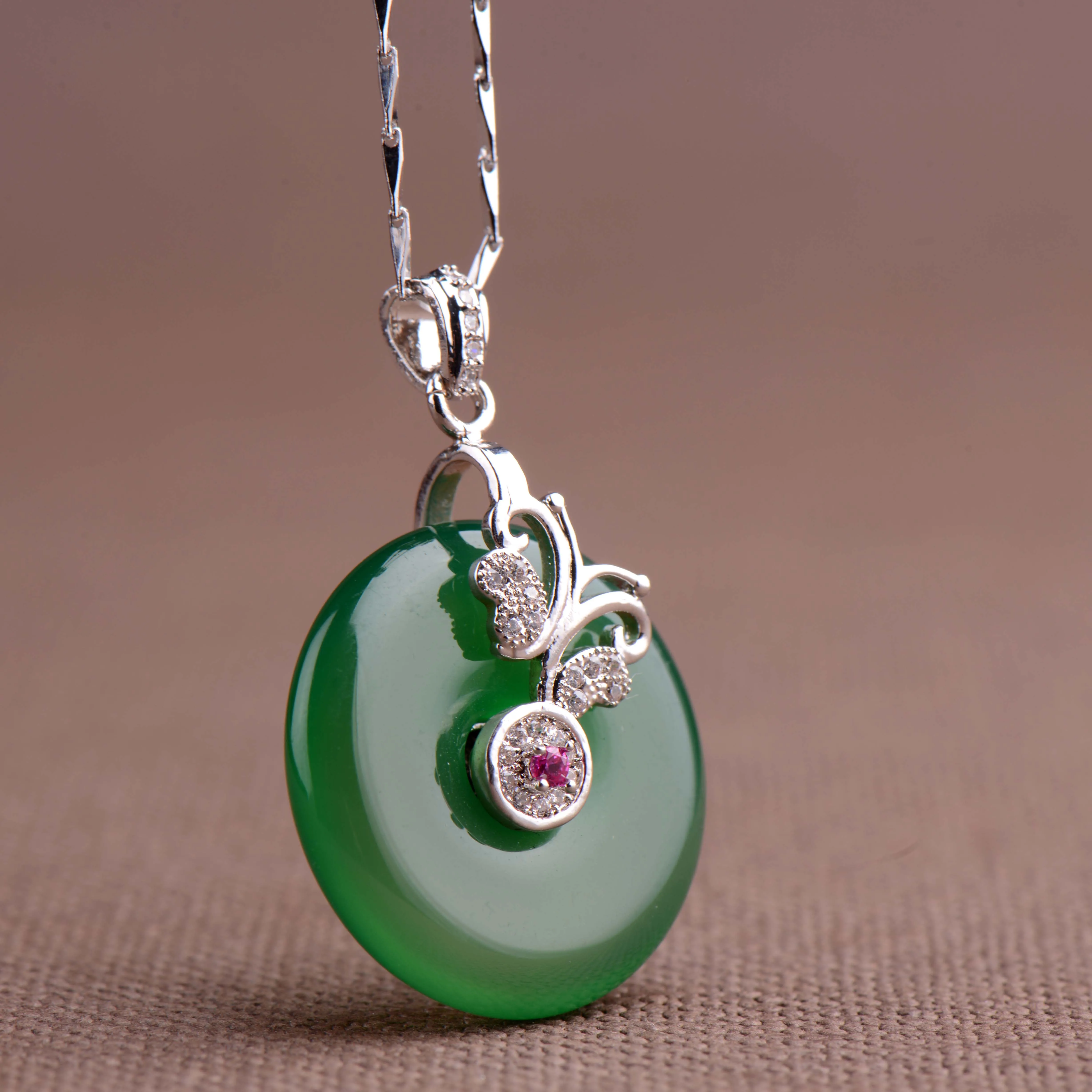 Эксклюзивный дизайн подвески и ожерелье из натурального зеленого нефрита с