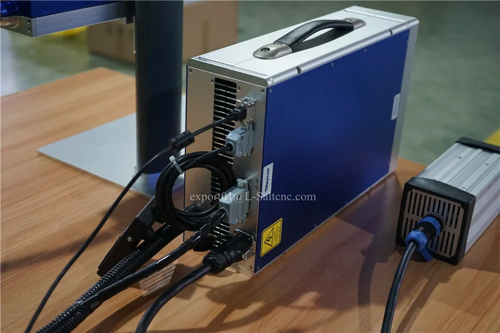 Cnc гравировальные машины Закрытая лазерная маркировочная машина волоконная |