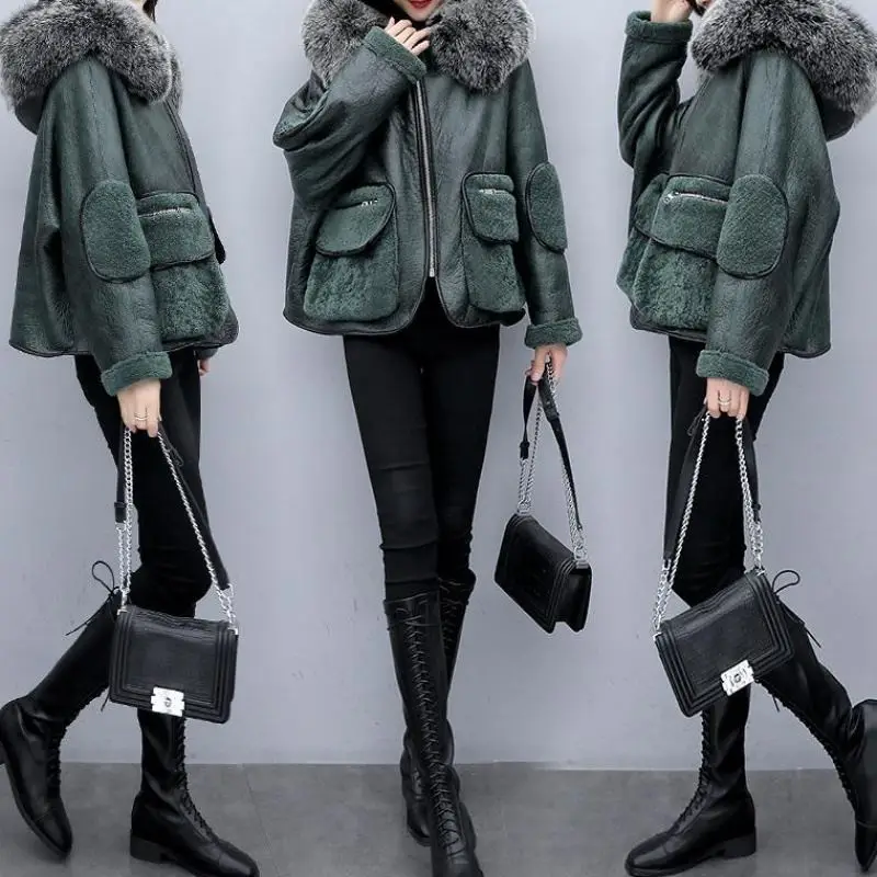 Шуба женская из искусственной овечьей шерсти с капюшоном и длинным рукавом |