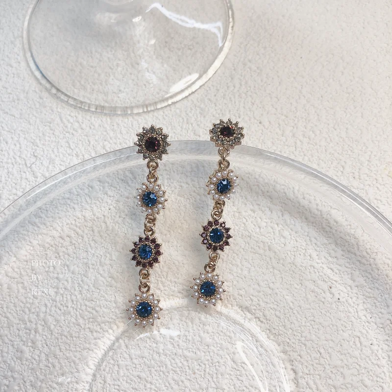 

Vintage Palace Baroque Long Color Diamond-studded Pearl Drop Earrings Exaggerated Blue Red Silver Needle Stud Earring for Female