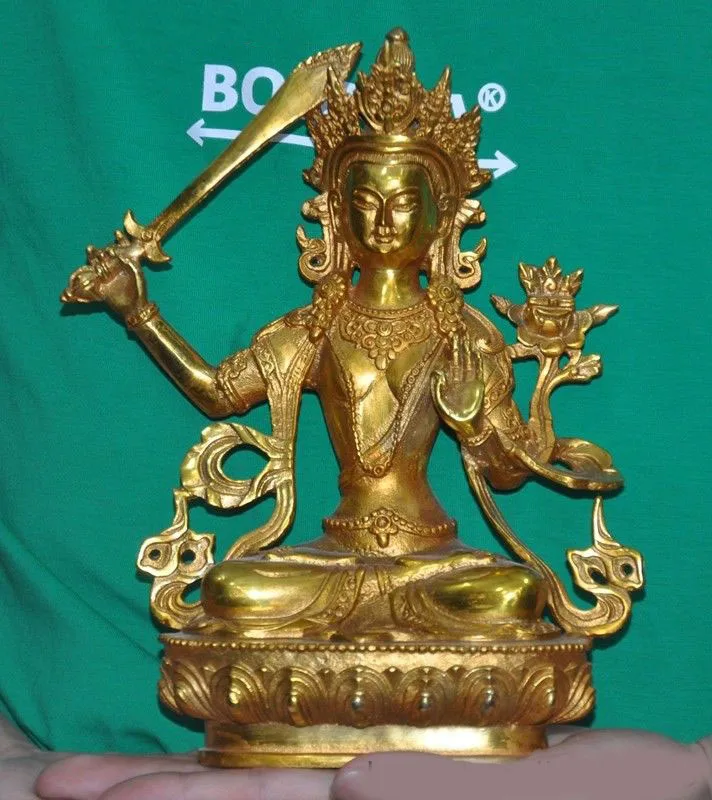 

Свадебные украшения тибетская бронзовая позолота Буддизм храм Держите меч Гуаньинь kwan-инь ТАРА статуя Будды