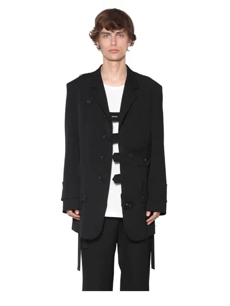 Пиджак рыцарская форма с пуговицами |