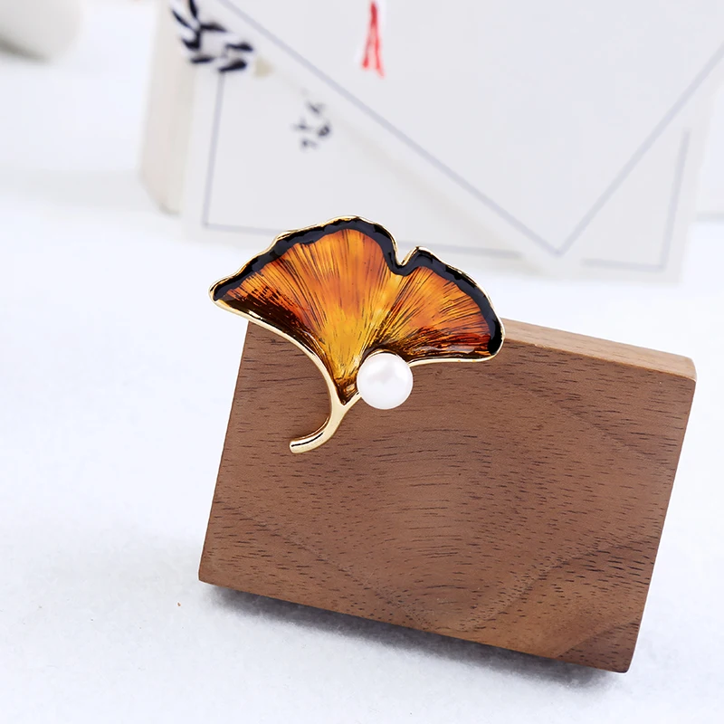 Женская Брошь с имитацией жемчуга гинкго эмалированная карамельная брошь в