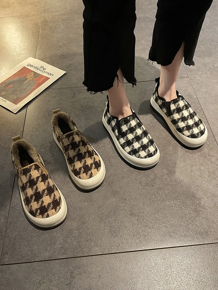 

Ботинки женские хлопковые, короткие теплые Нескользящие, в клетку, с бархатной подкладкой, зимняя обувь