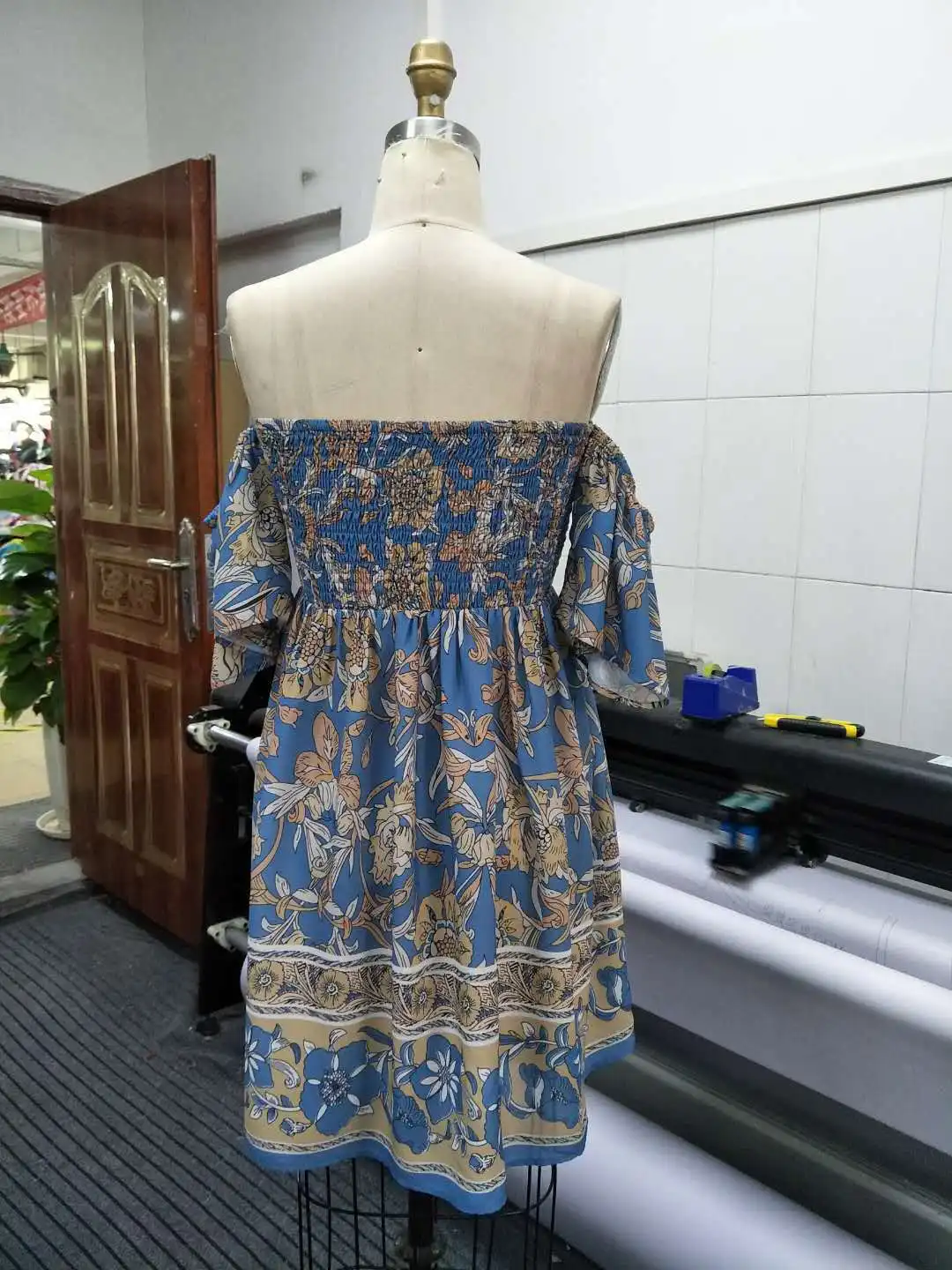 

ZOGAA Summer Women Elegant Dress 2019 Sexy Off Shoulder Floral Print Mini Dress Woman Boho Style Short Party Beach Dresses