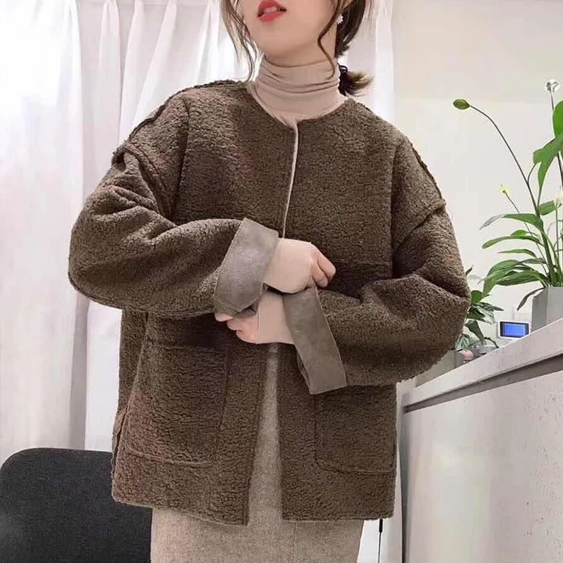 

Winter Warm Plush Coat Korean Style Women Pockets Loose Casual Jacket Clothes Full Sleeve Round Neck Elegant Teddy Outwear