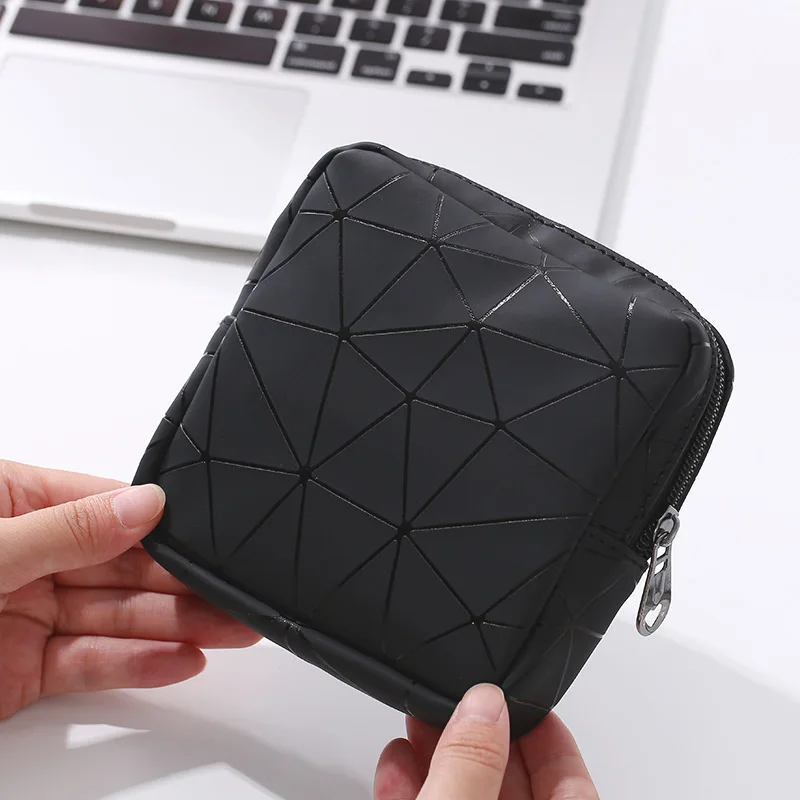

Portable Pad Storage Bag Multifunctional PU Leather Women Menstrual Rhombus Sanitary Napkin Organizer Pouch Credit Card Case