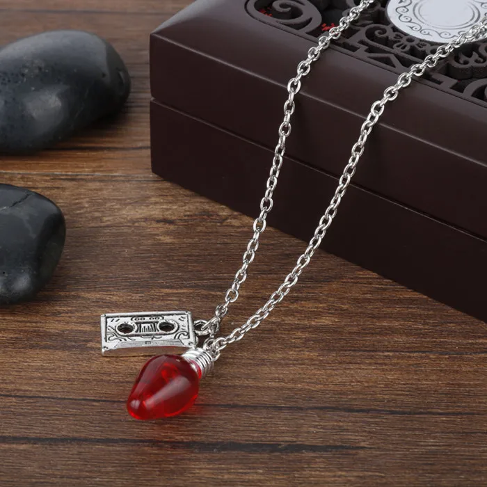 red STRANGER THINGS Crystal Beads Alloy Pendant Fashion Alloy Bracelet Christmas Gift For Woman High Quality Jewelry - Окраска металла: red
