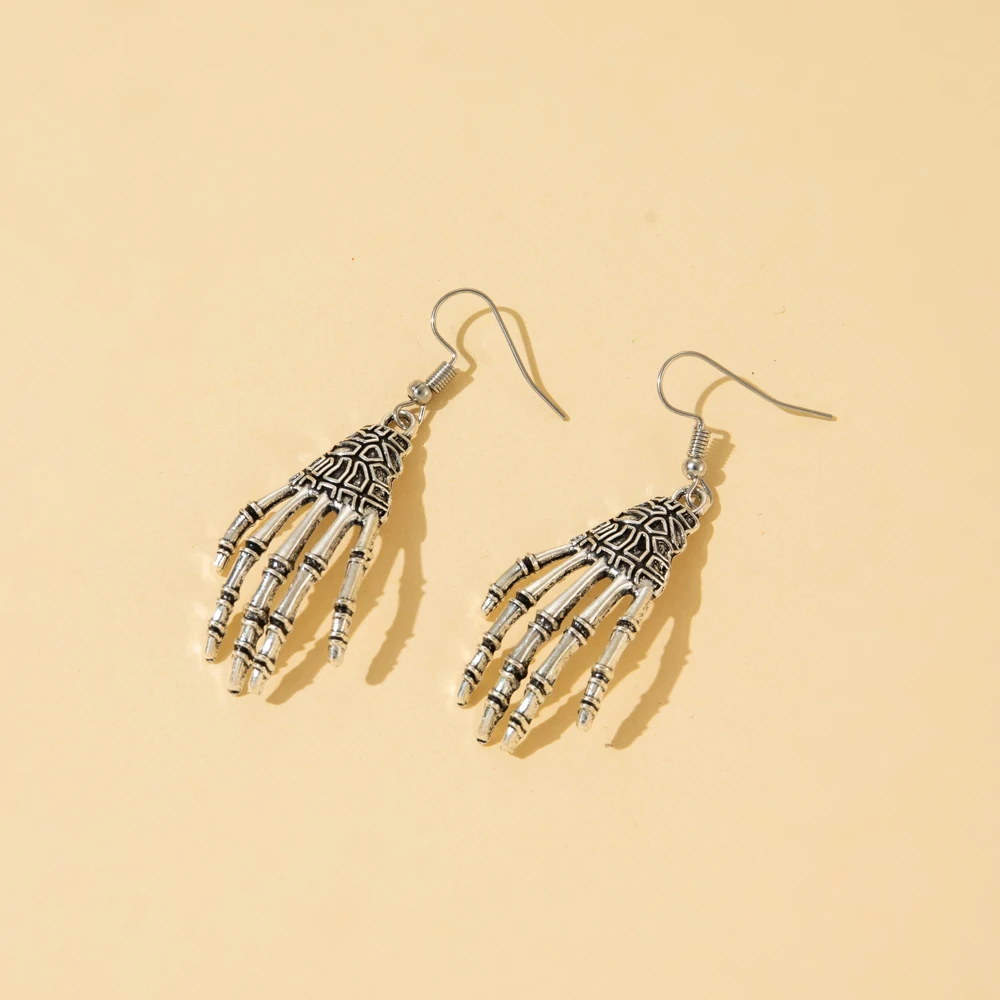 

VG 6 YM Lost Lady New Fashion Claw Hand Bone Ladies Earrings With The Same Personality Dark Earrings Alloy Jewelry Wholesale