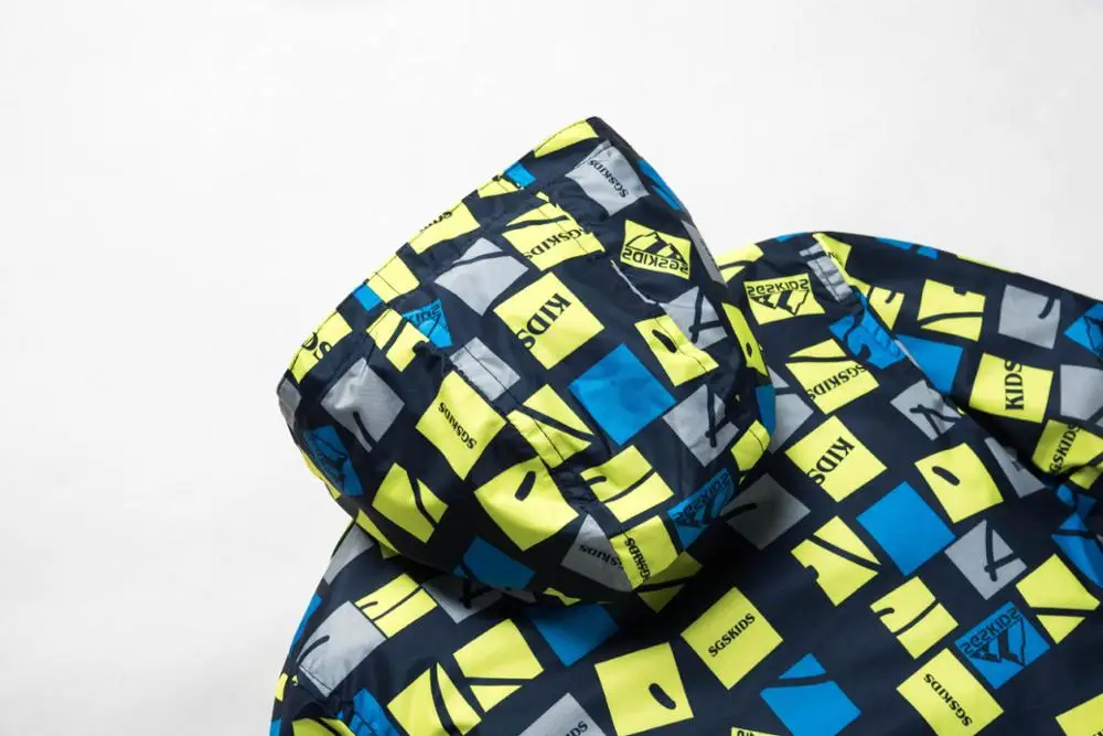 Детская флисовая куртка с капюшоном теплая водонепроницаемая ветрозащитная для