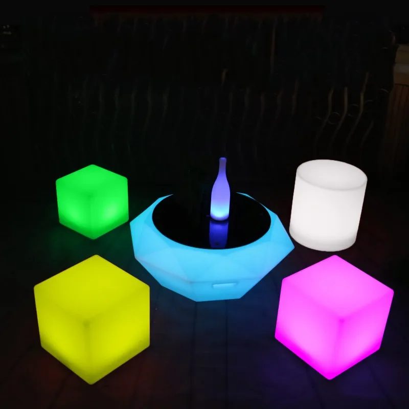 Цветная (RGB) Перезаряжаемые светодиодной подсветкой мебель Куб Бар стул с пультом