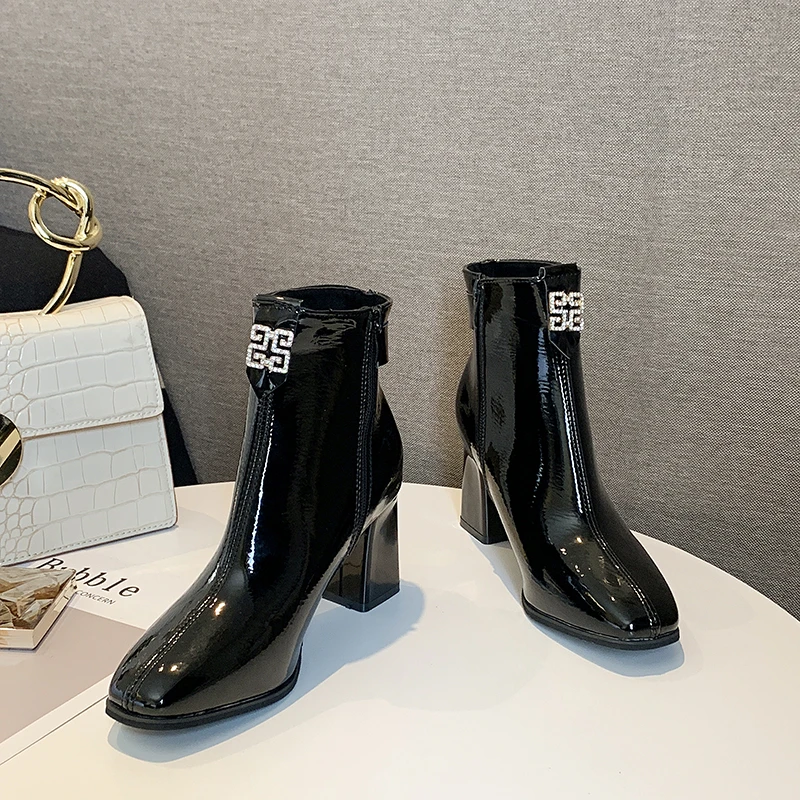 2019 г. брендовые пикантные женские ботинки модные ботильоны из лакированной кожи