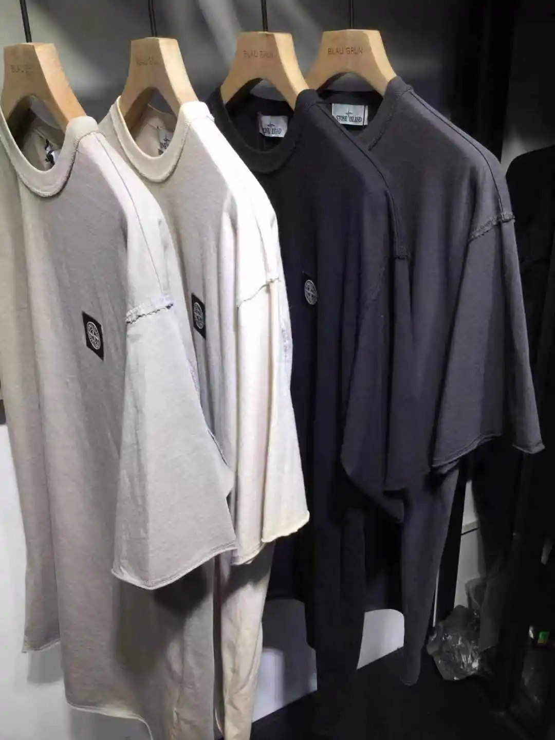 

2021 Spring Summer New Stone island Basic Badge pure cotton Round Neck pullover trend short-sleeved T-shirt | ST301