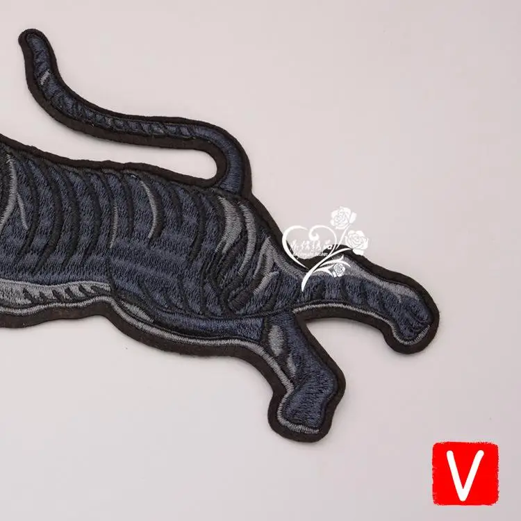 

embroidery big tiger patches for jackets,animal badges appliques jeans, DX-614