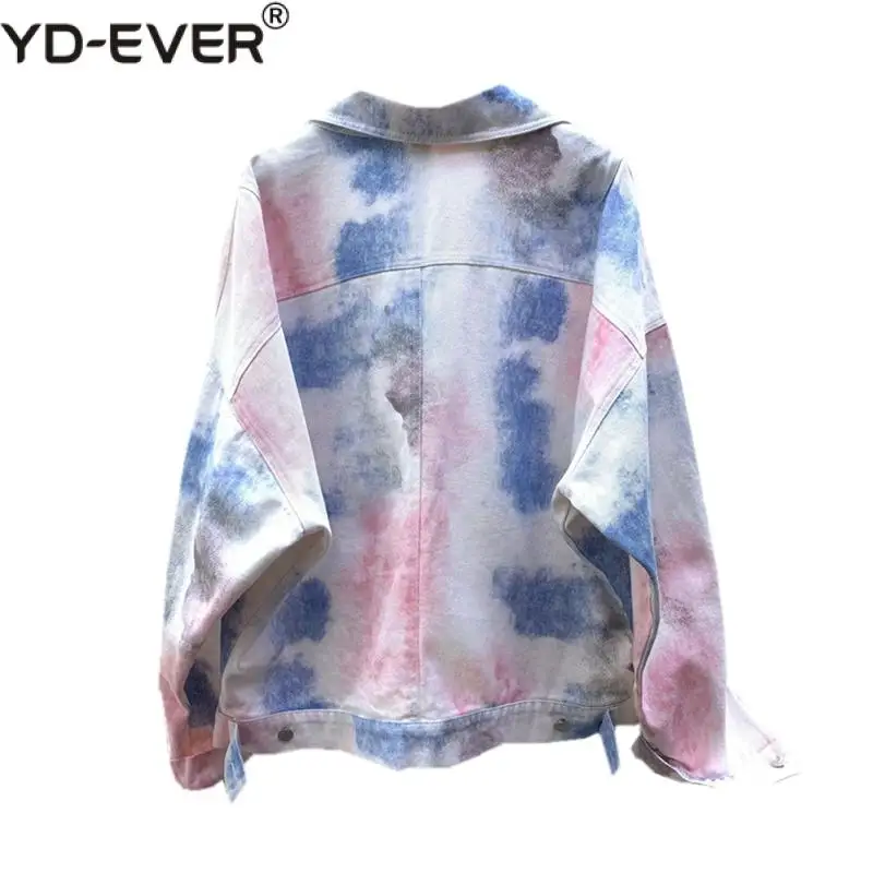 Женская джинсовая куртка оверсайз с длинным рукавом и нагрудным карманом в