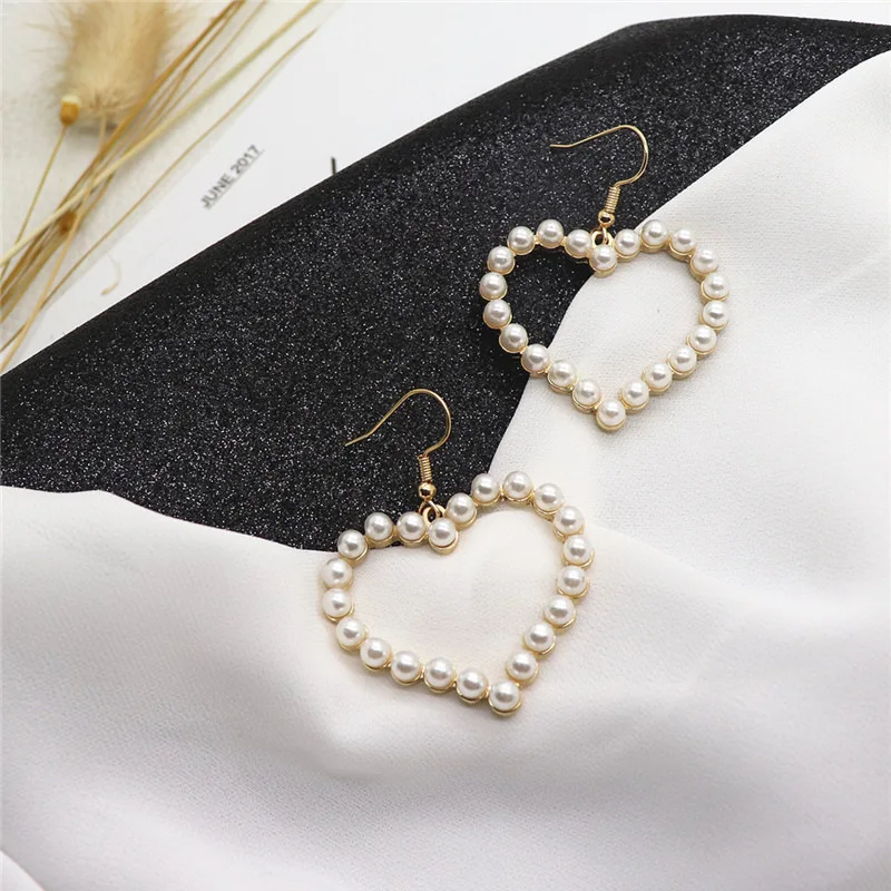 Женские серьги золотого цвета с сердечками жемчужные в Корейском стиле вечерние