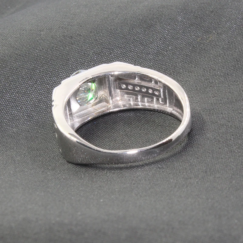 Мужское кольцо из серебра 100% пробы с муассанитом|Кольца| |