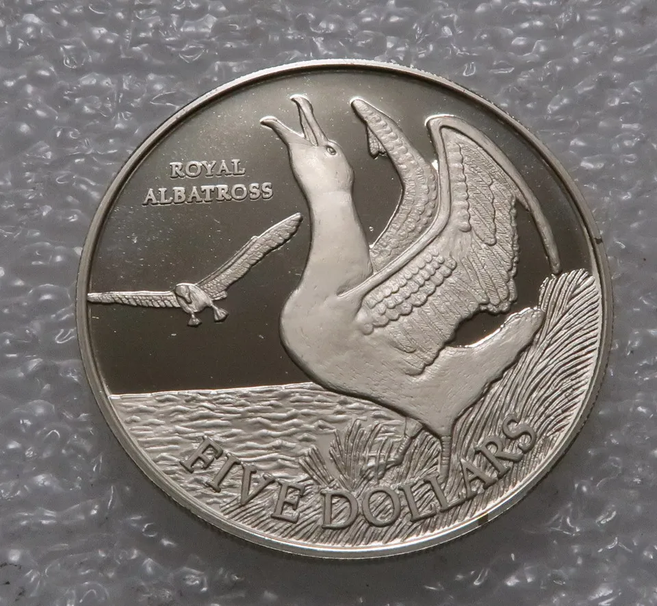 

Настоящая редкая Серебряная оригинальная монета, Новая Зеландия 1998, изысканные птицы по 5 юаней