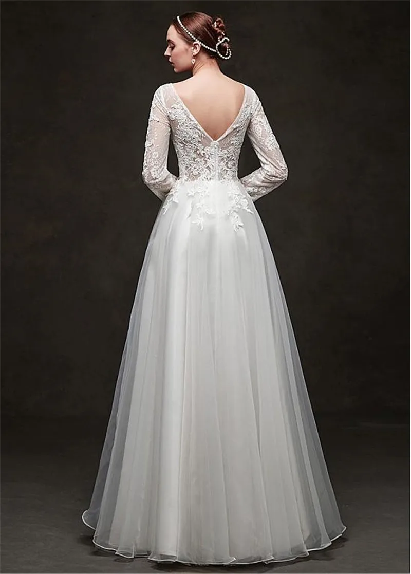 Женское кружевное платье с длинными рукавами простое весеннее в пол V-образным