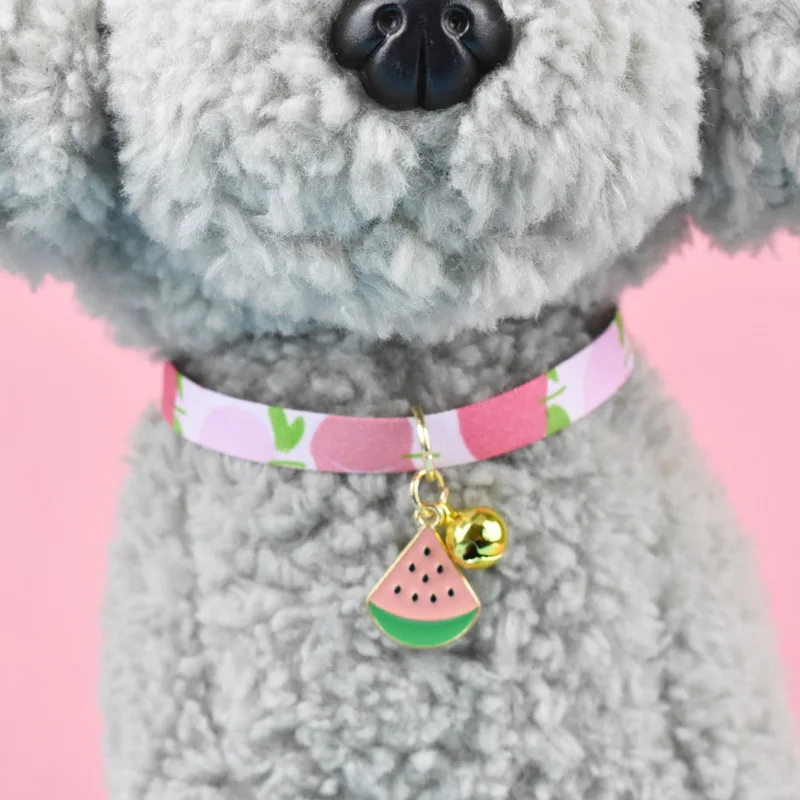 

1 шт. ошейник для домашних животных с колокольчиком, ошейник для кошек с принтом фруктов, регулируемый ошейник для кошек, светильник шейник д...